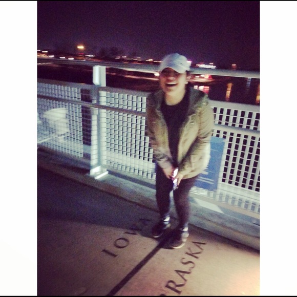 Meet your Posher, Lucy - Picture 1 of 1